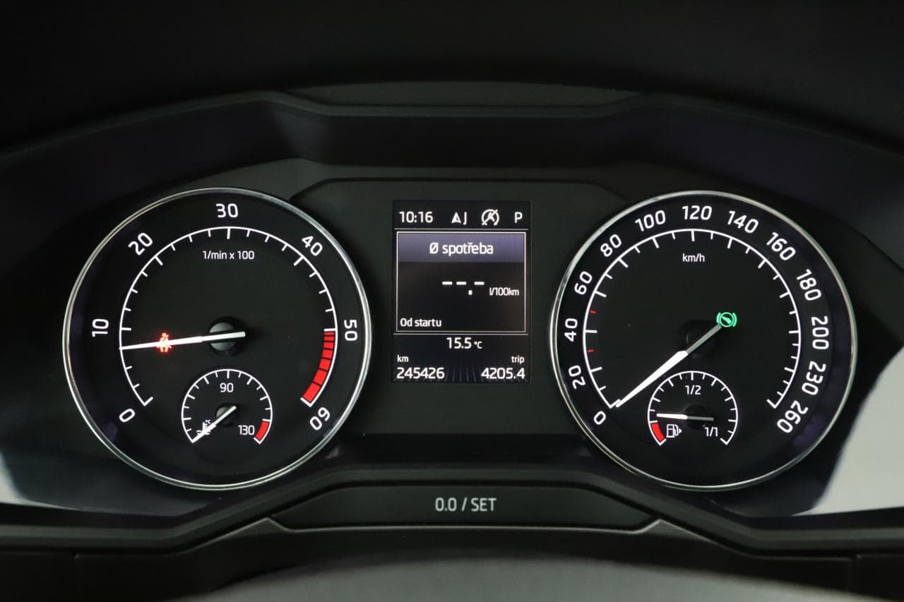 2016 Škoda Superb - 19