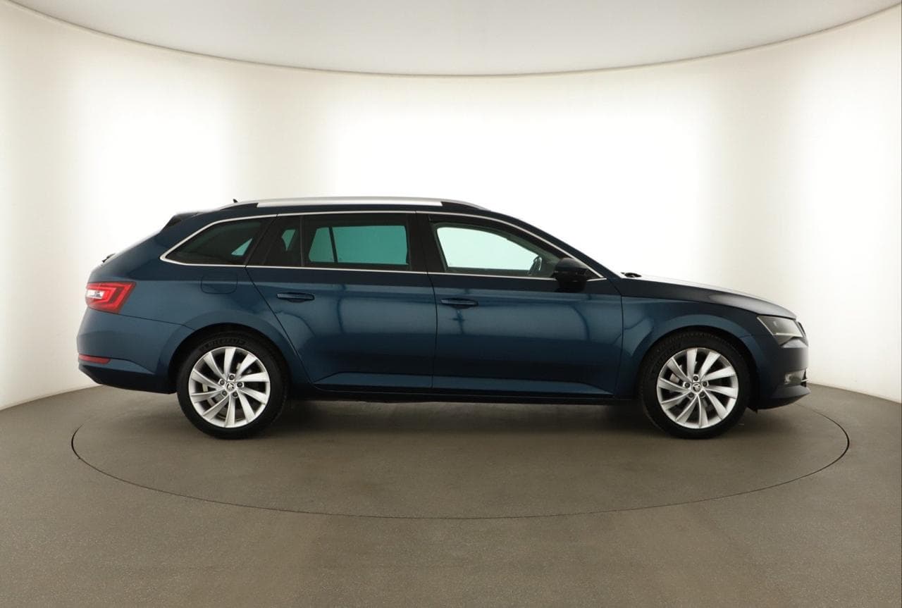 2016 Škoda Superb - 8