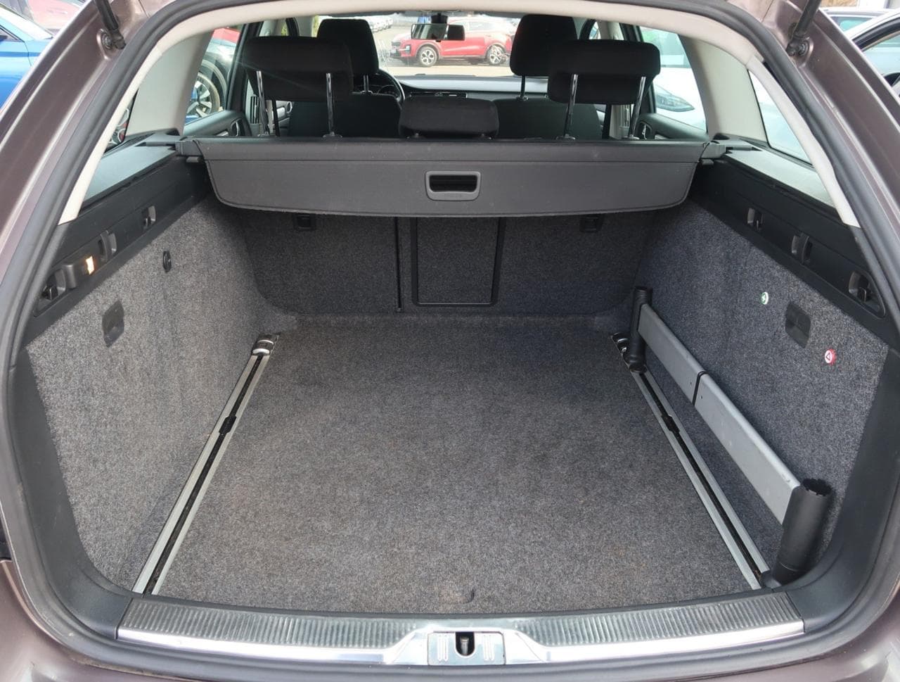 2010 Škoda Superb - 19