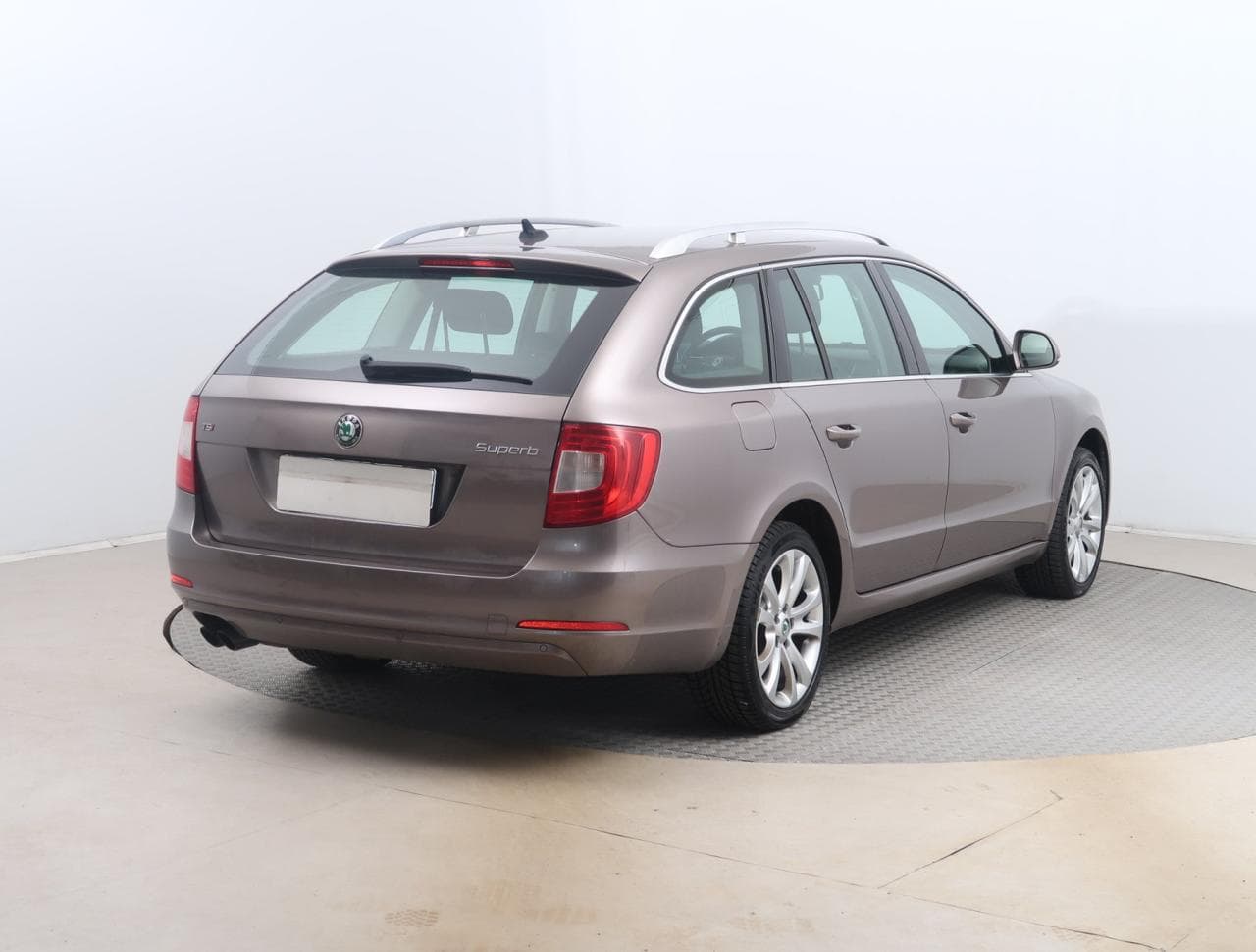 2010 Škoda Superb - 7