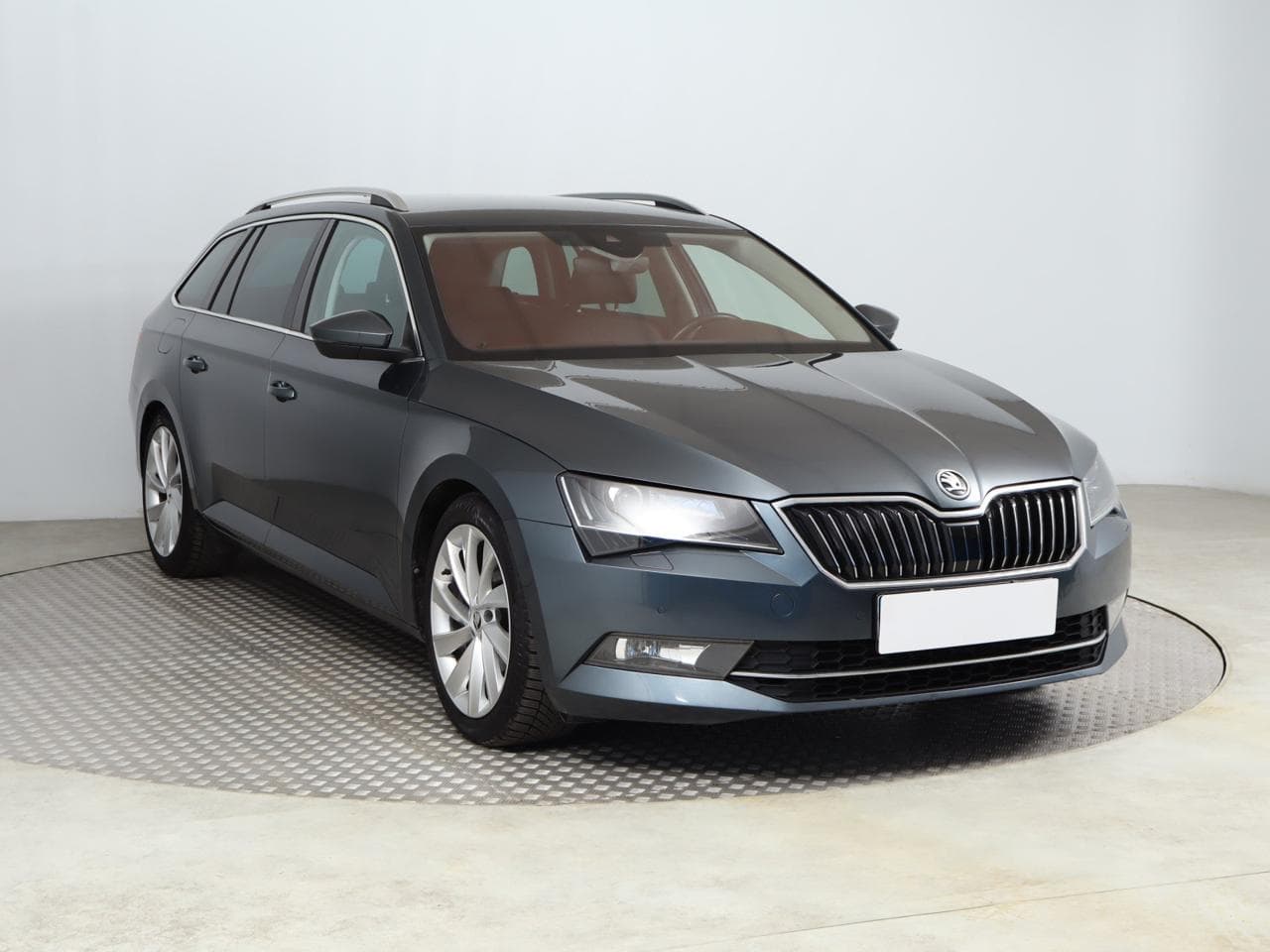 Škoda Superb 2.0 TDI 140kW kombi