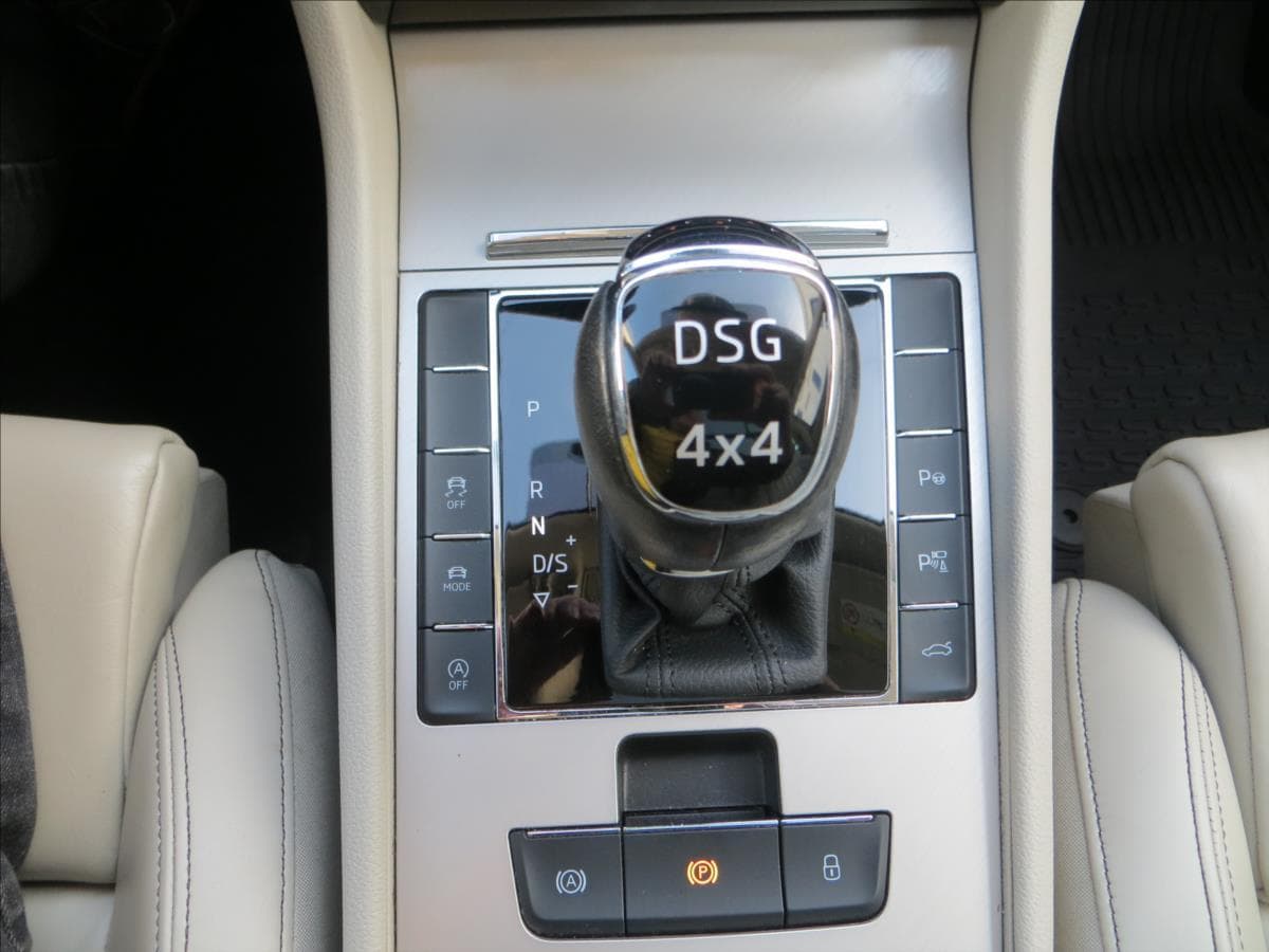 2021 Škoda SUPERB - 18