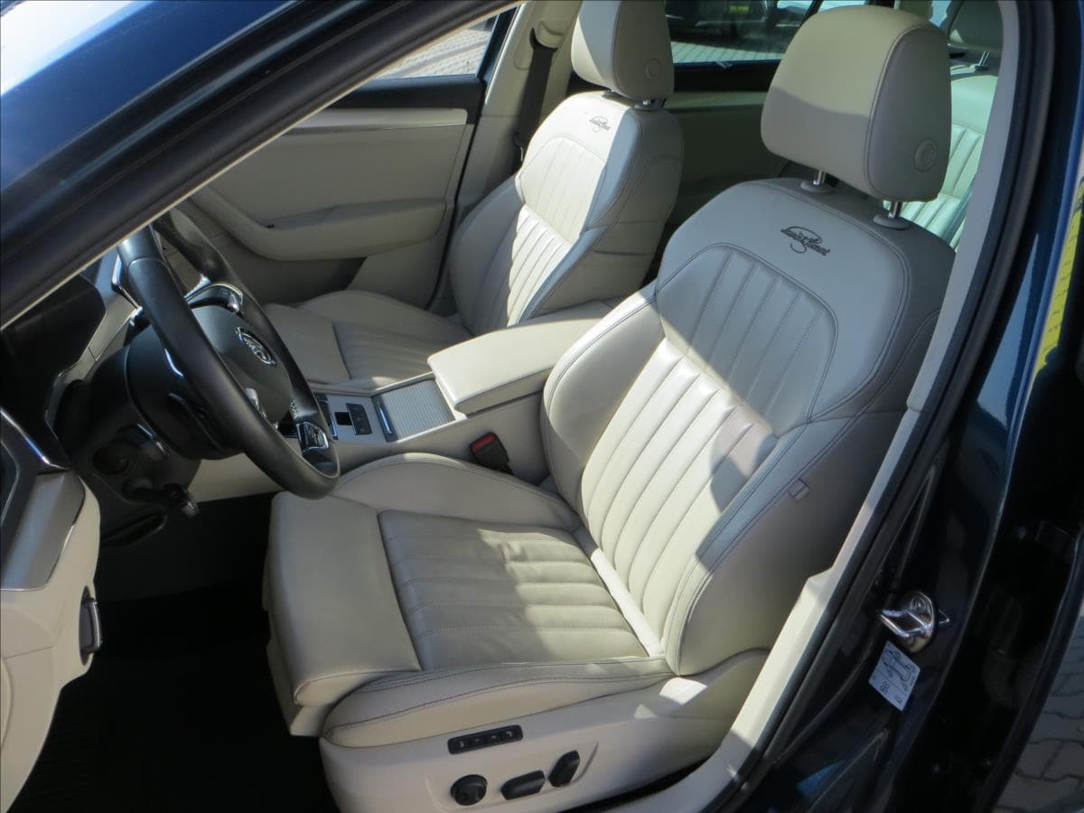 2021 Škoda SUPERB - 16