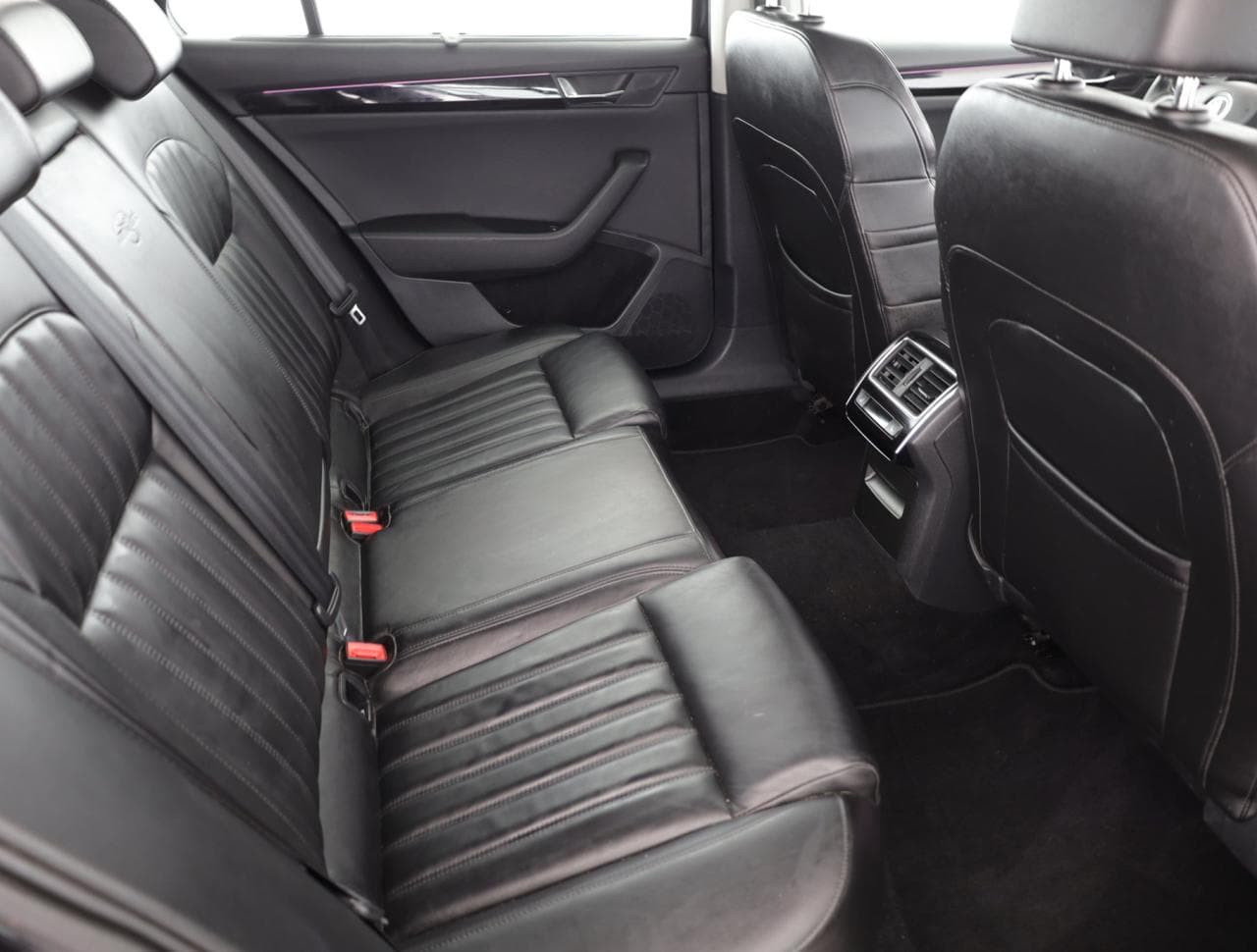 2016 Škoda Superb - 11