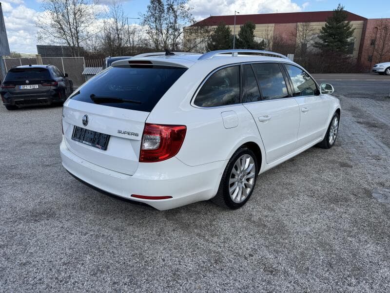 2013 Škoda SUPERB - 8