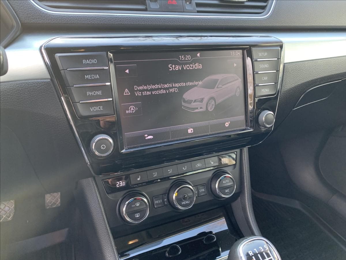 2017 Škoda Superb - 12