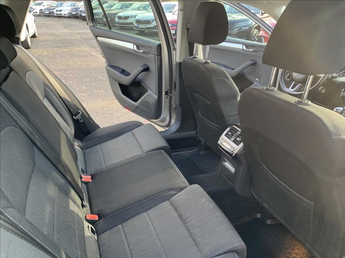 2017 Škoda Superb - 16