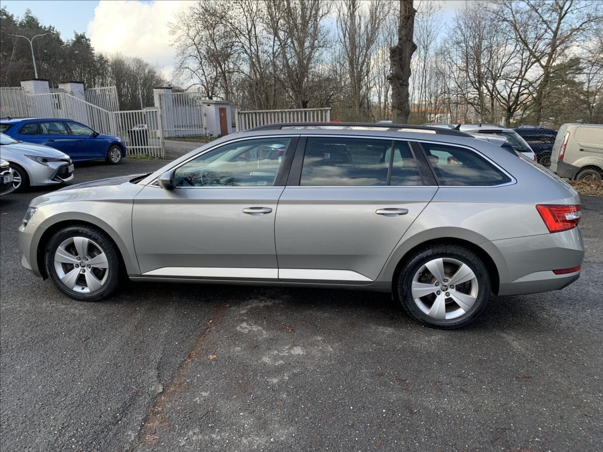 2017 Škoda Superb - 8