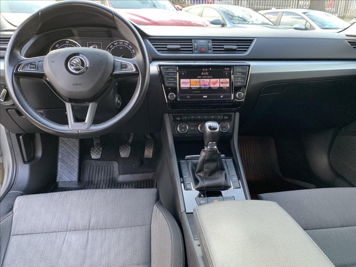 2017 Škoda Superb - 9