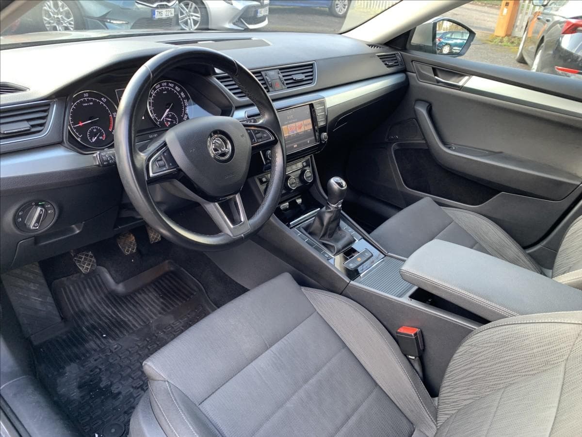 2017 Škoda Superb - 10