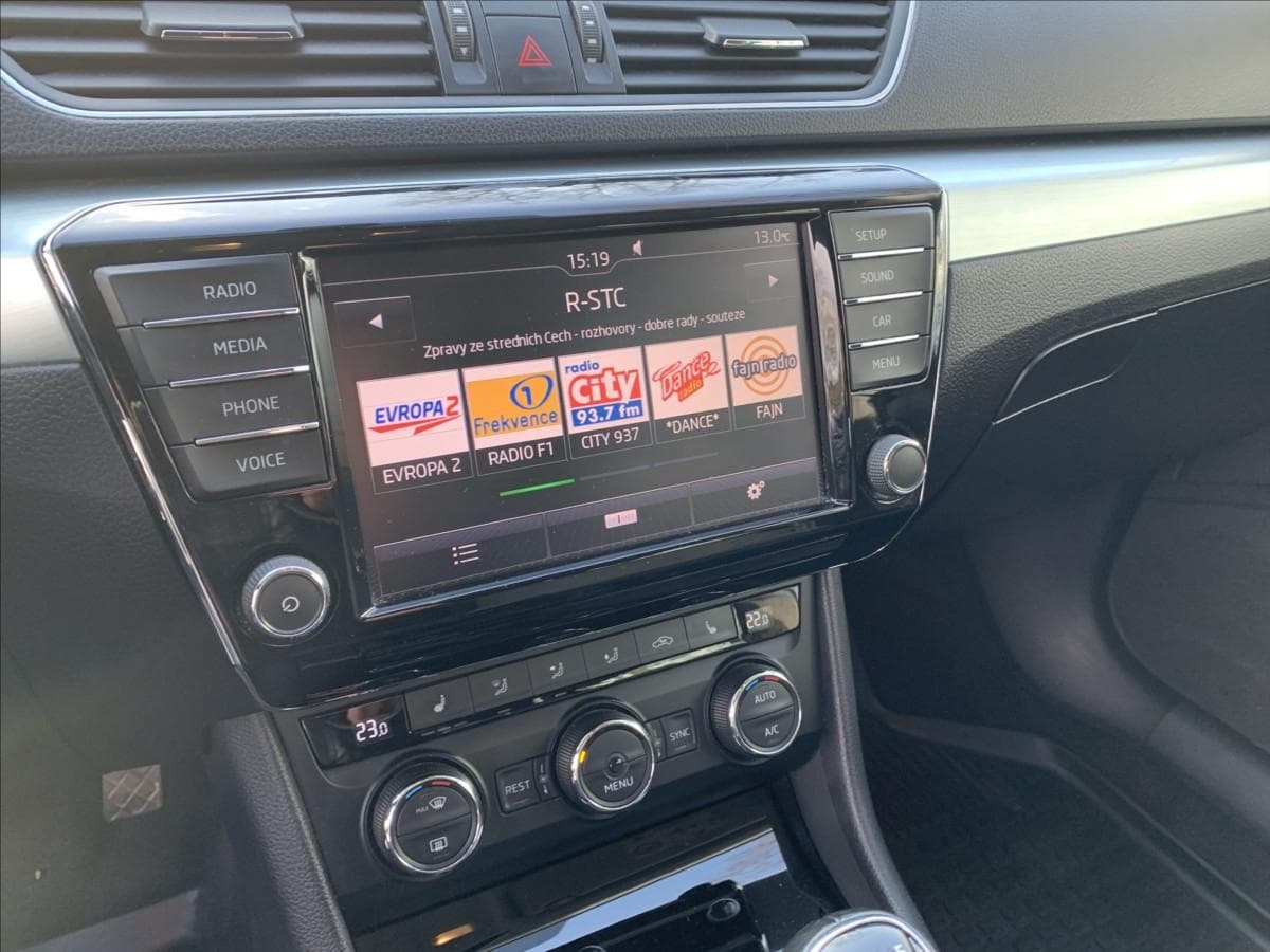 2017 Škoda Superb - 11