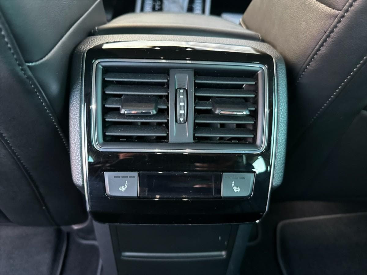 2018 Škoda SUPERB - 17
