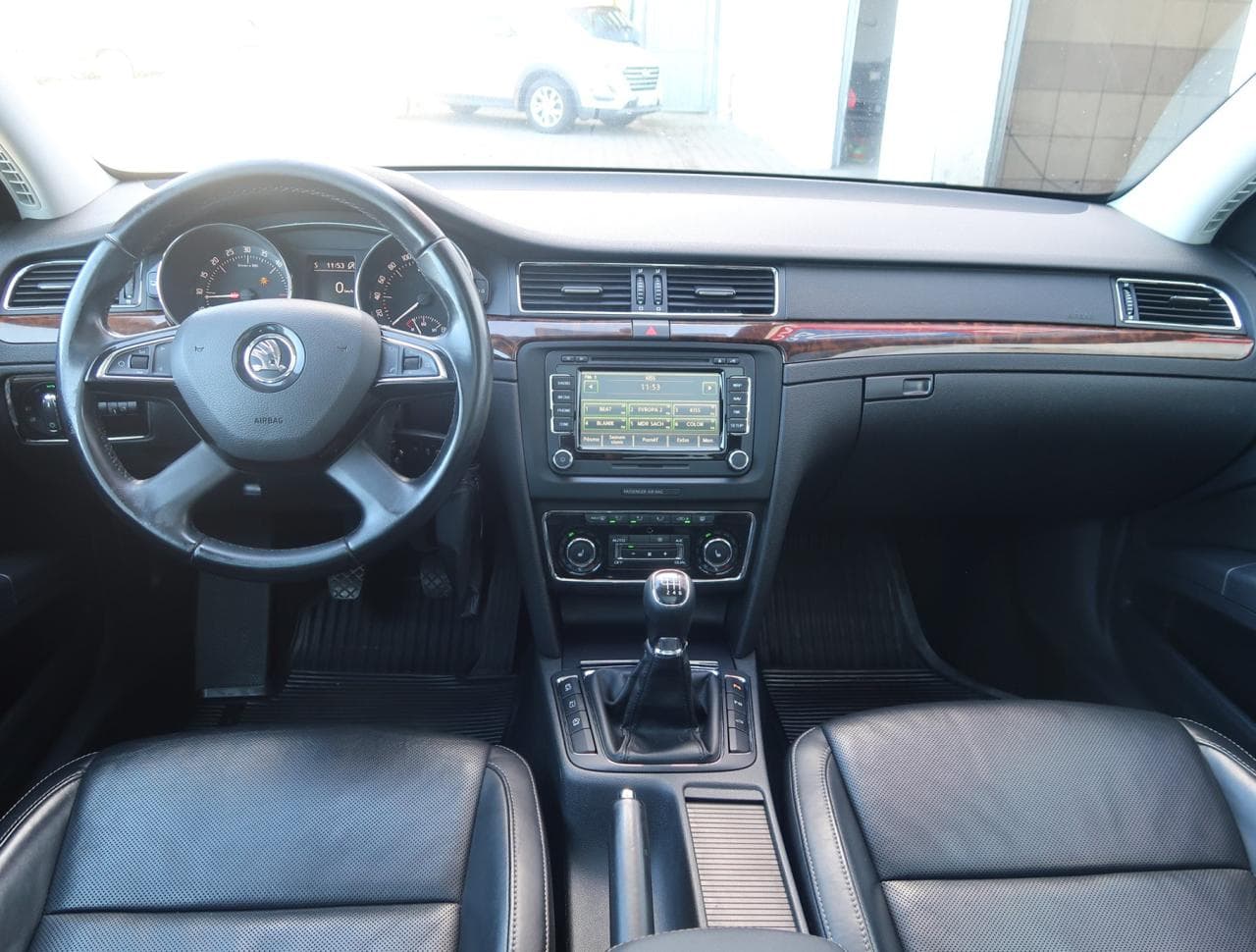 2015 Škoda SUPERB - 10