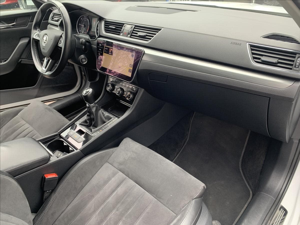 2018 Škoda Superb - 16