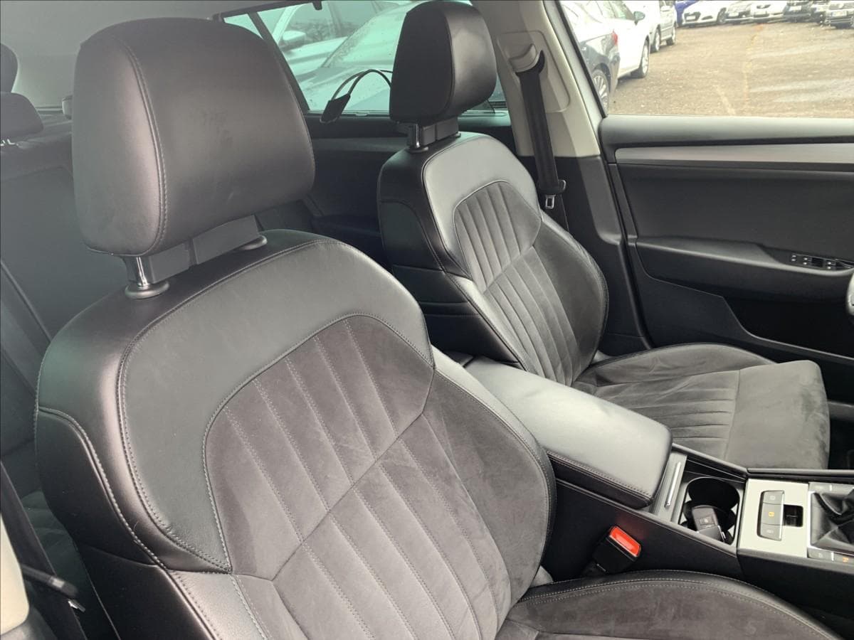 2018 Škoda Superb - 17