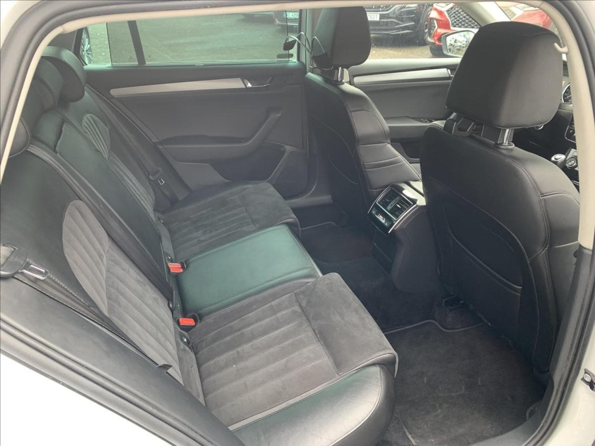 2018 Škoda Superb - 19