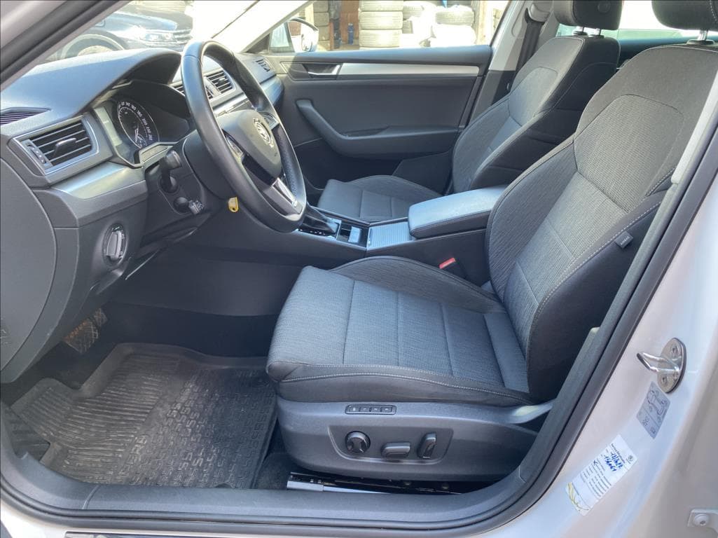 2019 Škoda Superb - 12