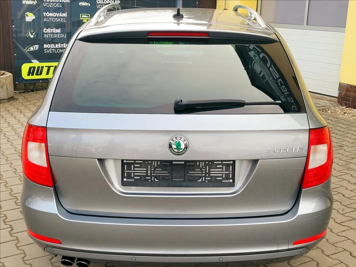 2012 Škoda SUPERB - 11