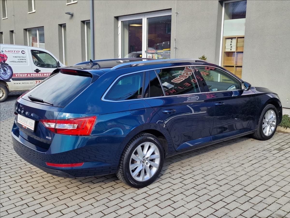 2023 Škoda SUPERB - 11