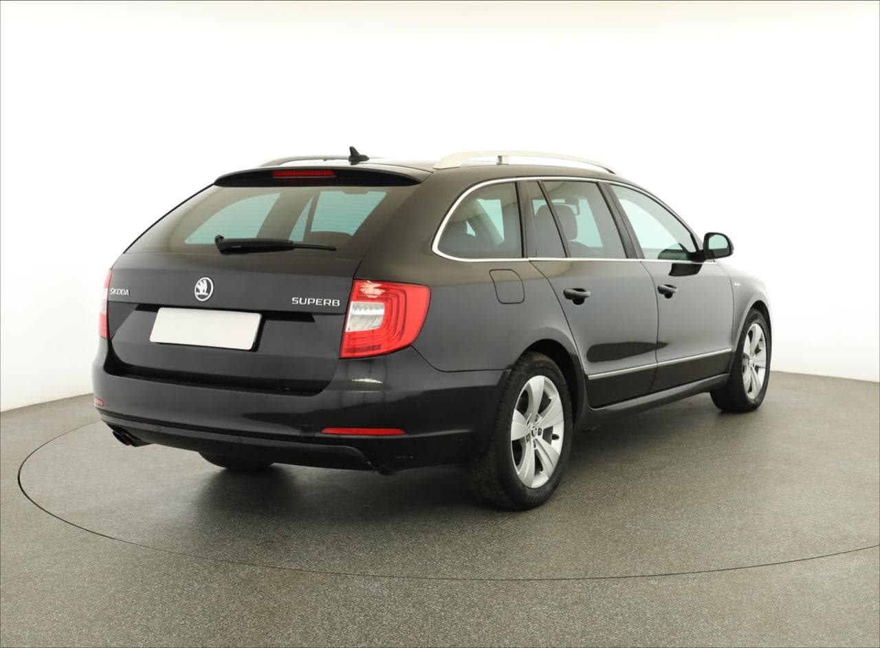 2014 Škoda SUPERB - 7