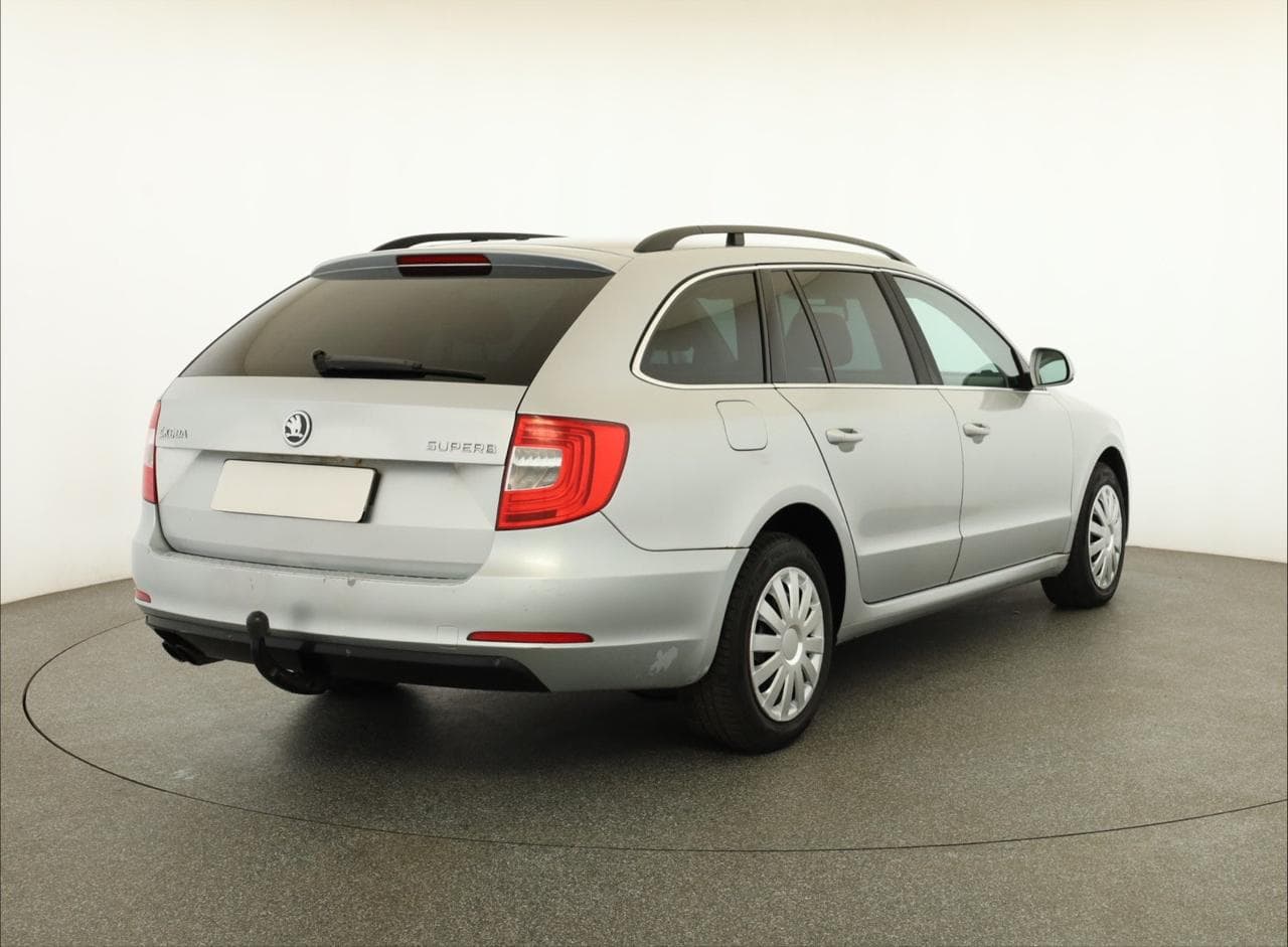 2013 Škoda SUPERB - 7