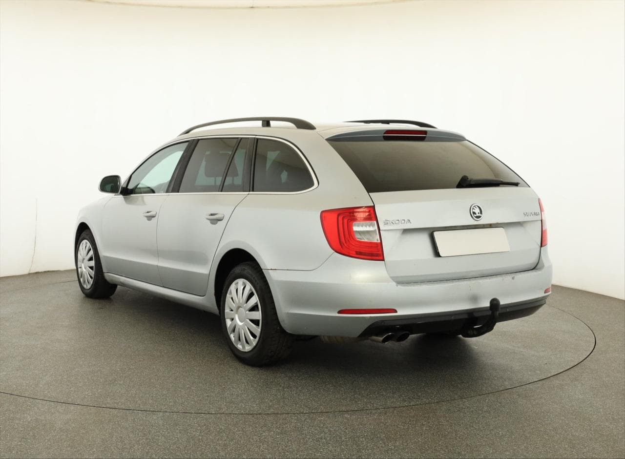 2013 Škoda SUPERB - 5
