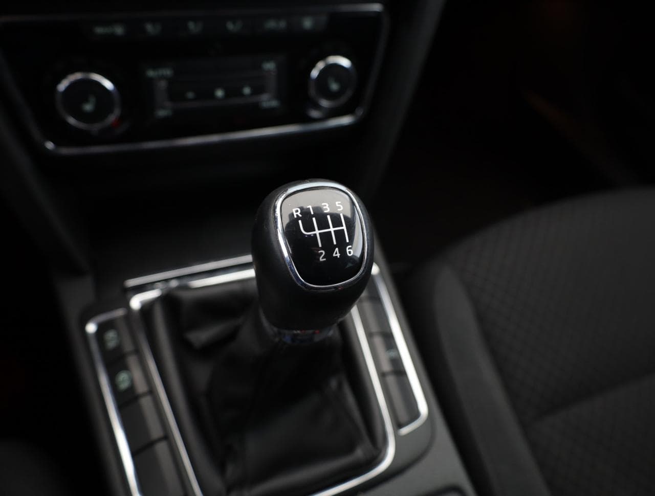 2013 Škoda SUPERB - 17