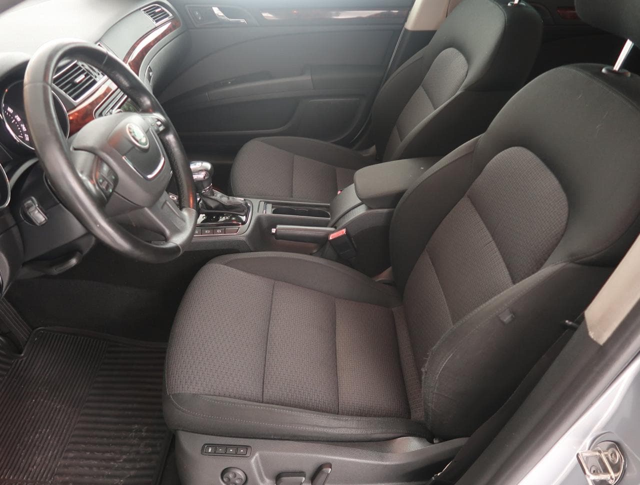 2010 Škoda SUPERB - 16