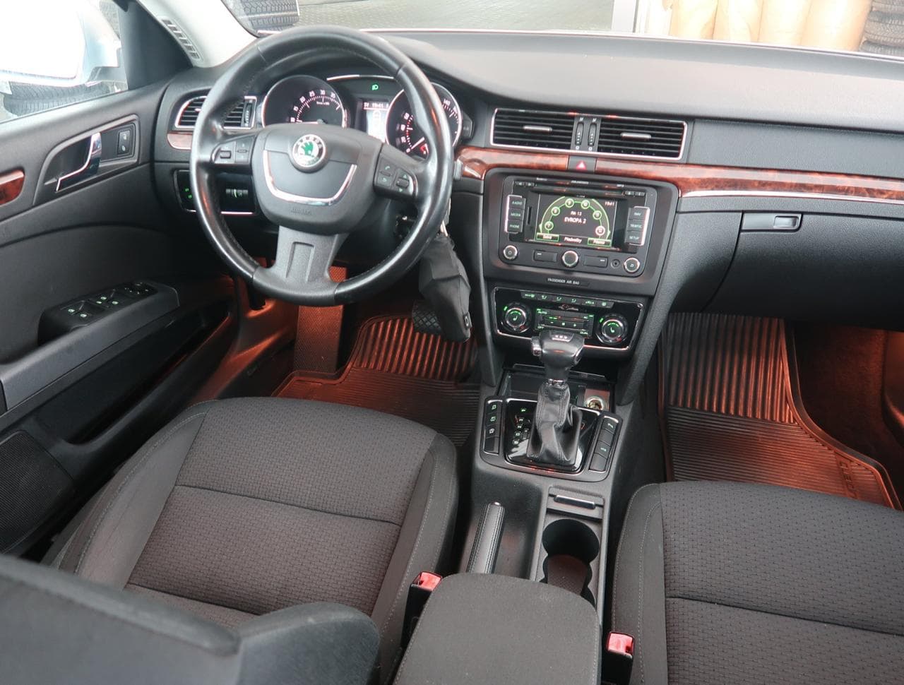 2010 Škoda SUPERB - 9