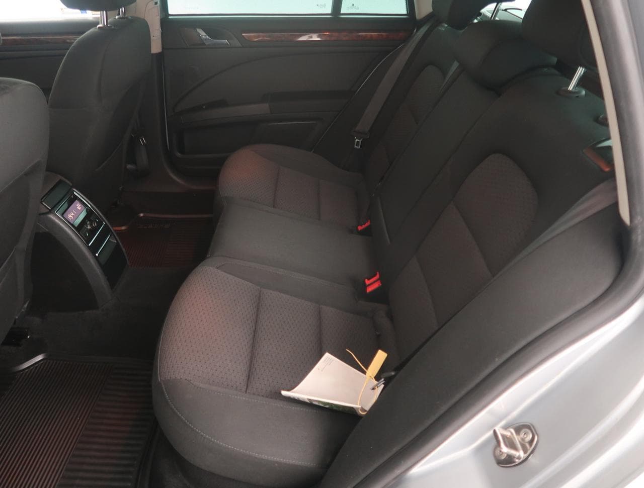 2010 Škoda SUPERB - 15