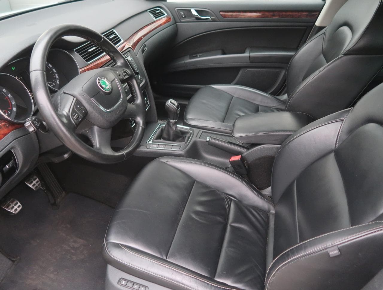 2012 Škoda SUPERB - 16