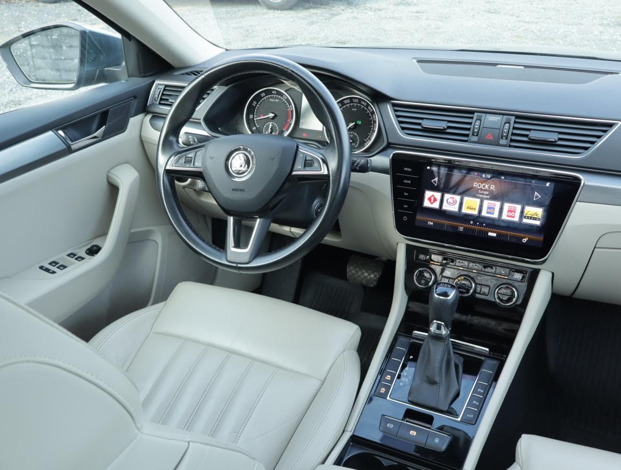 2018 Škoda SUPERB - 9