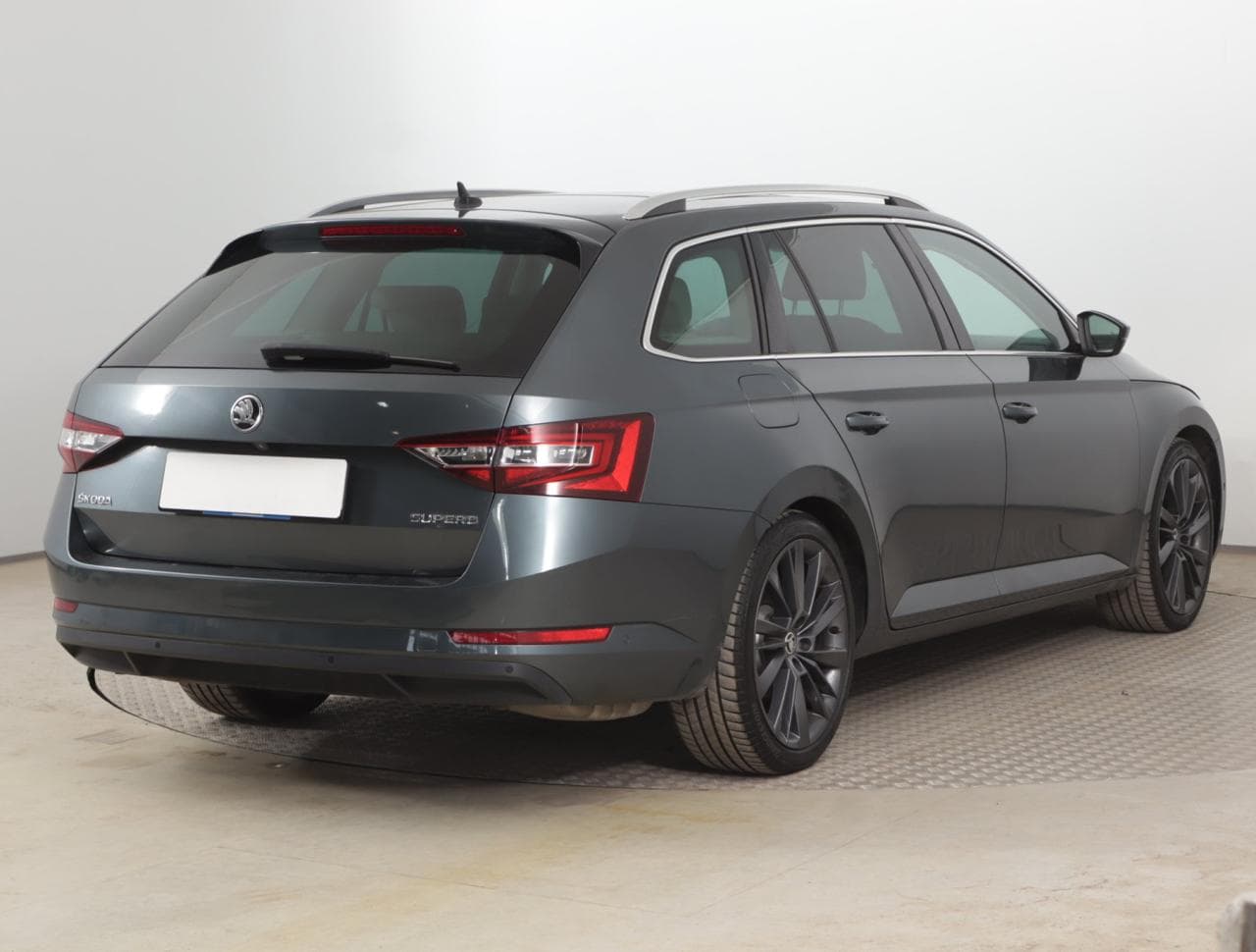 2018 Škoda SUPERB - 7