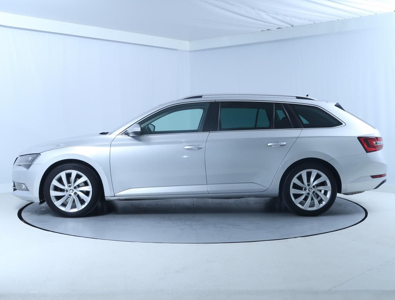 2016 Škoda SUPERB - 4