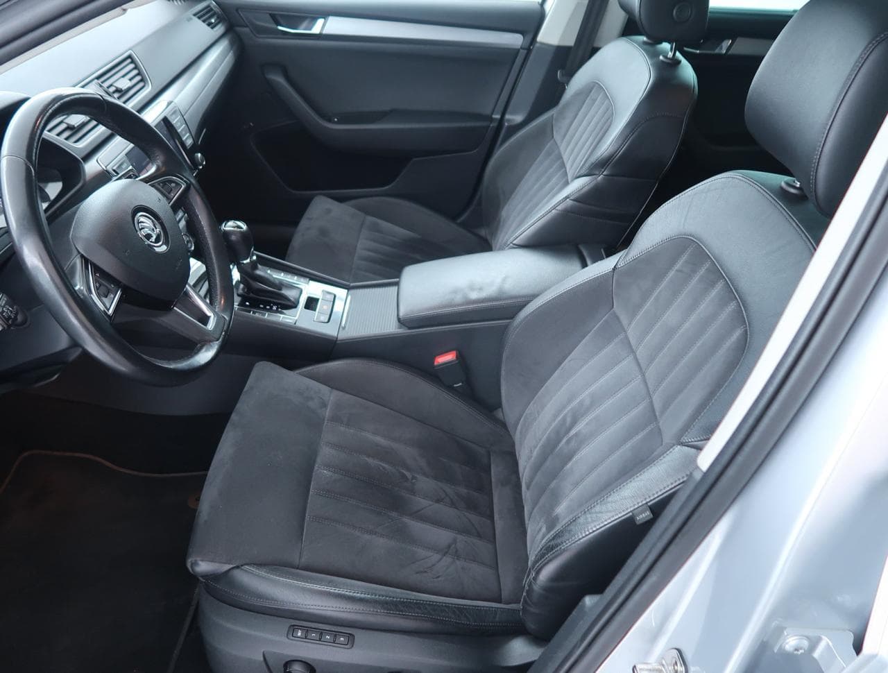 2016 Škoda SUPERB - 16
