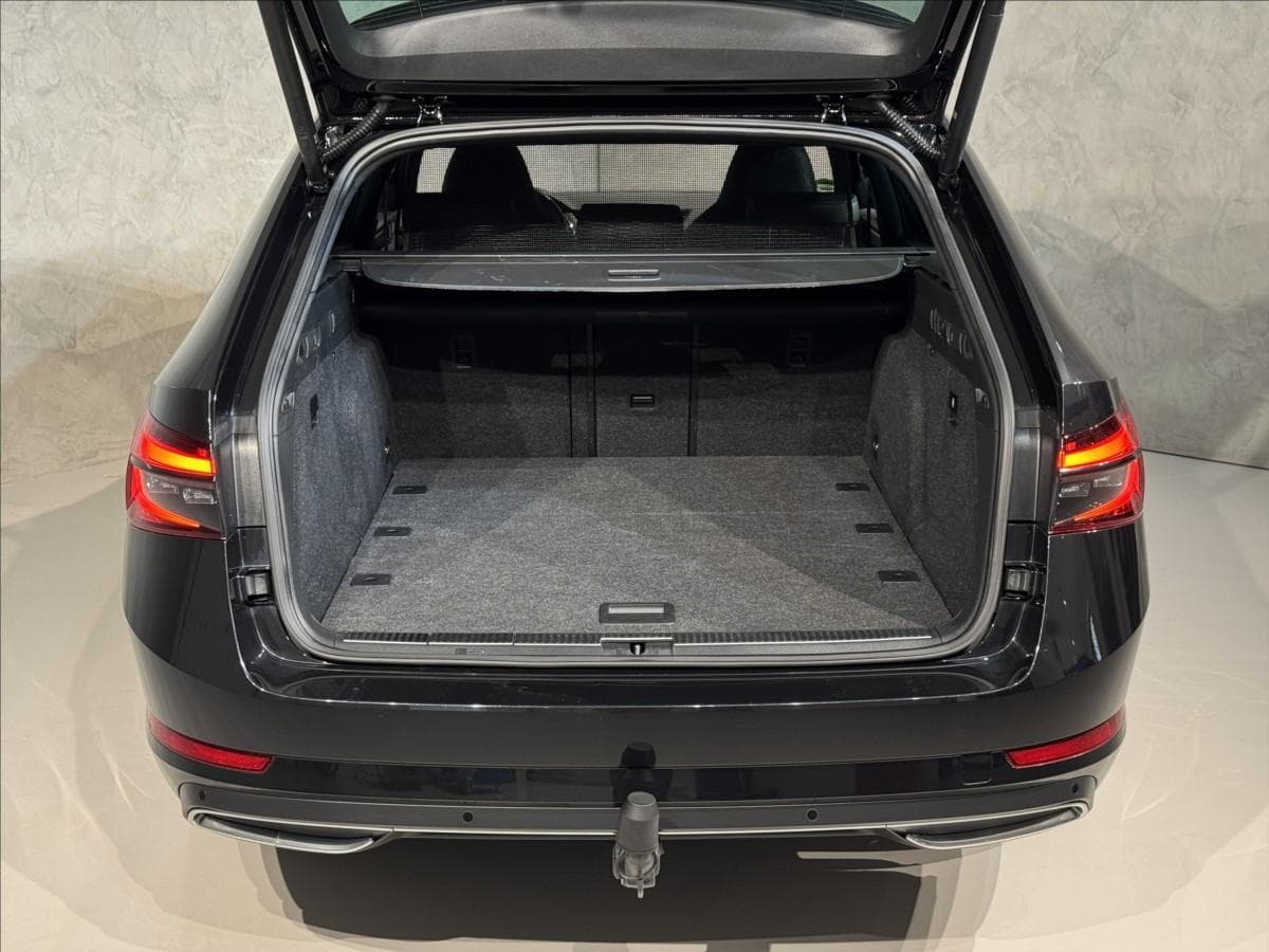 2022 Škoda SUPERB - 12