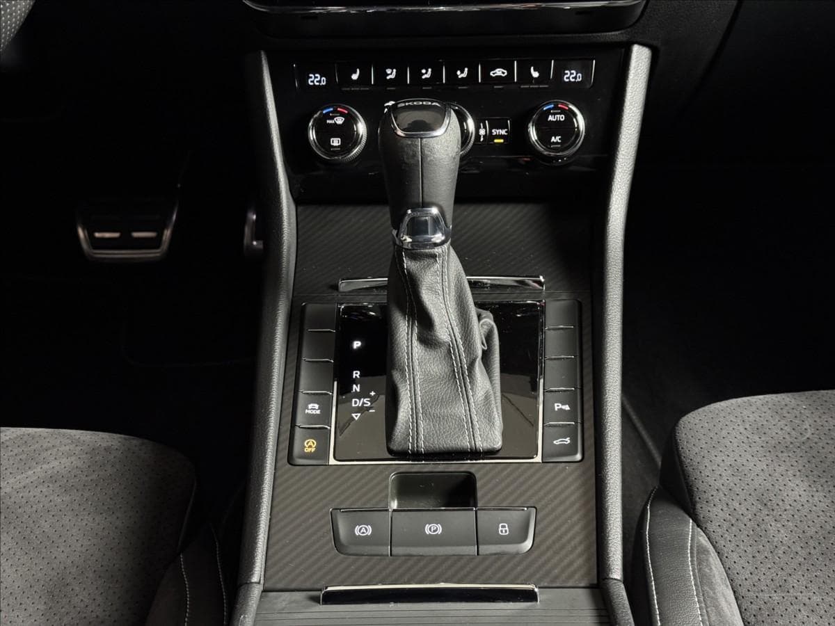 2022 Škoda SUPERB - 18