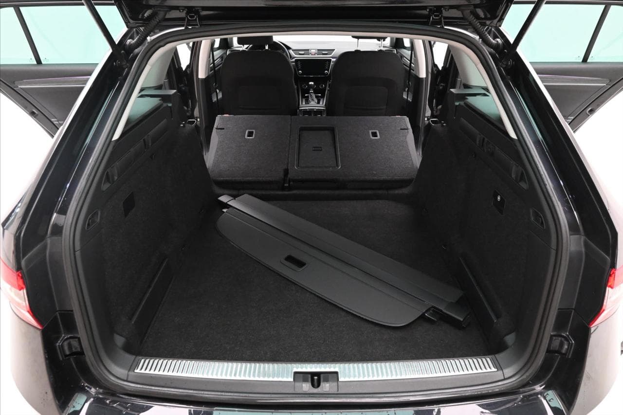 2021 Škoda Superb - 21