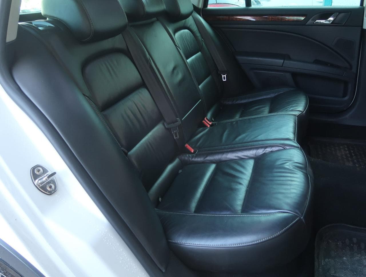 2013 Škoda SUPERB - 13