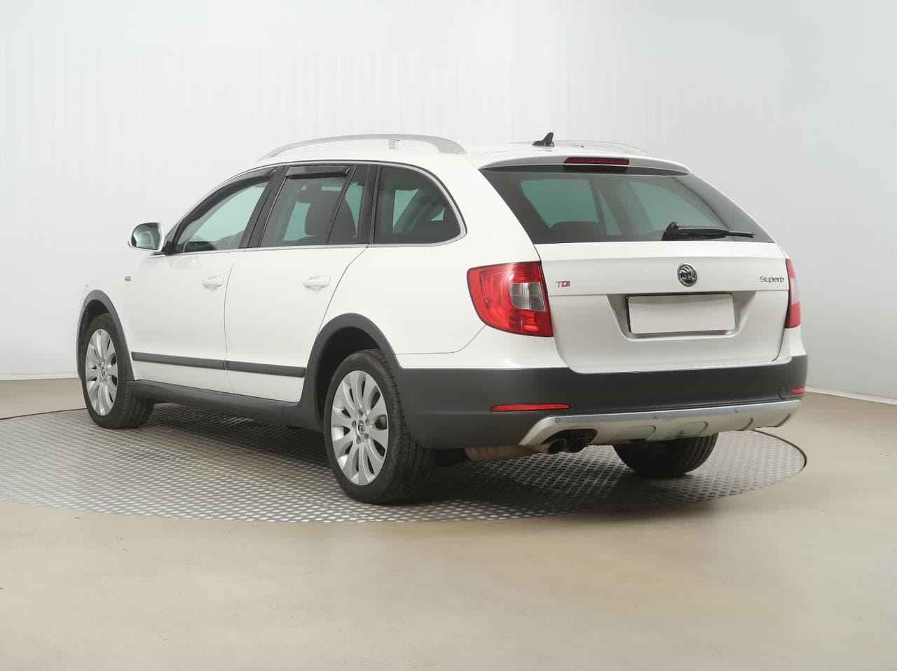 2013 Škoda SUPERB - 5