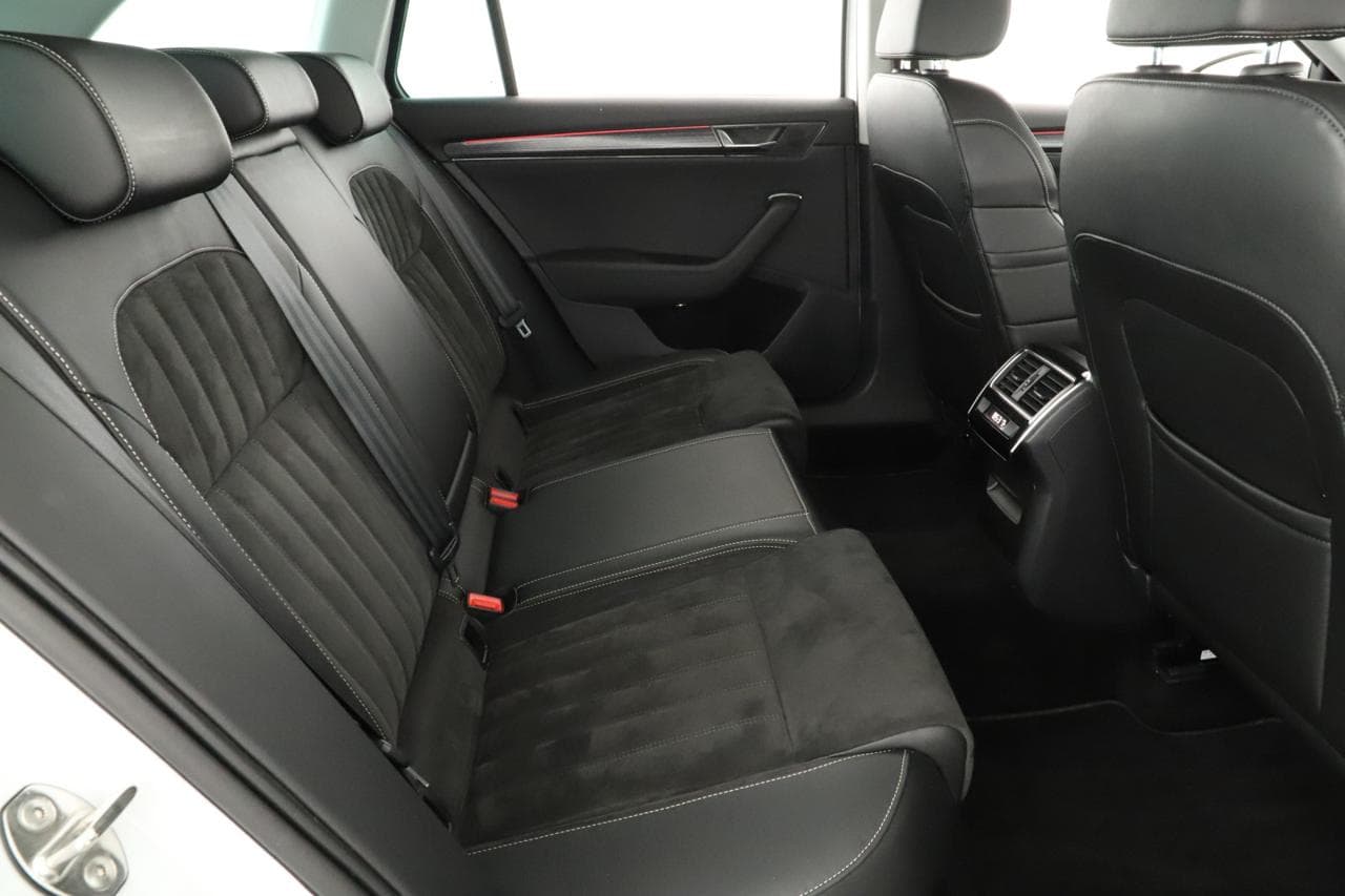 2020 Škoda Superb - 21