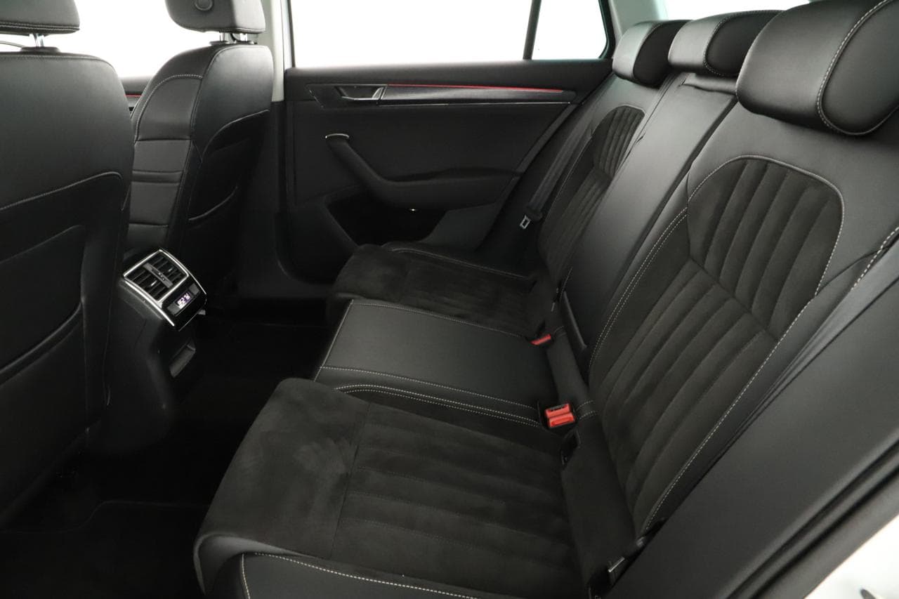 2020 Škoda Superb - 23