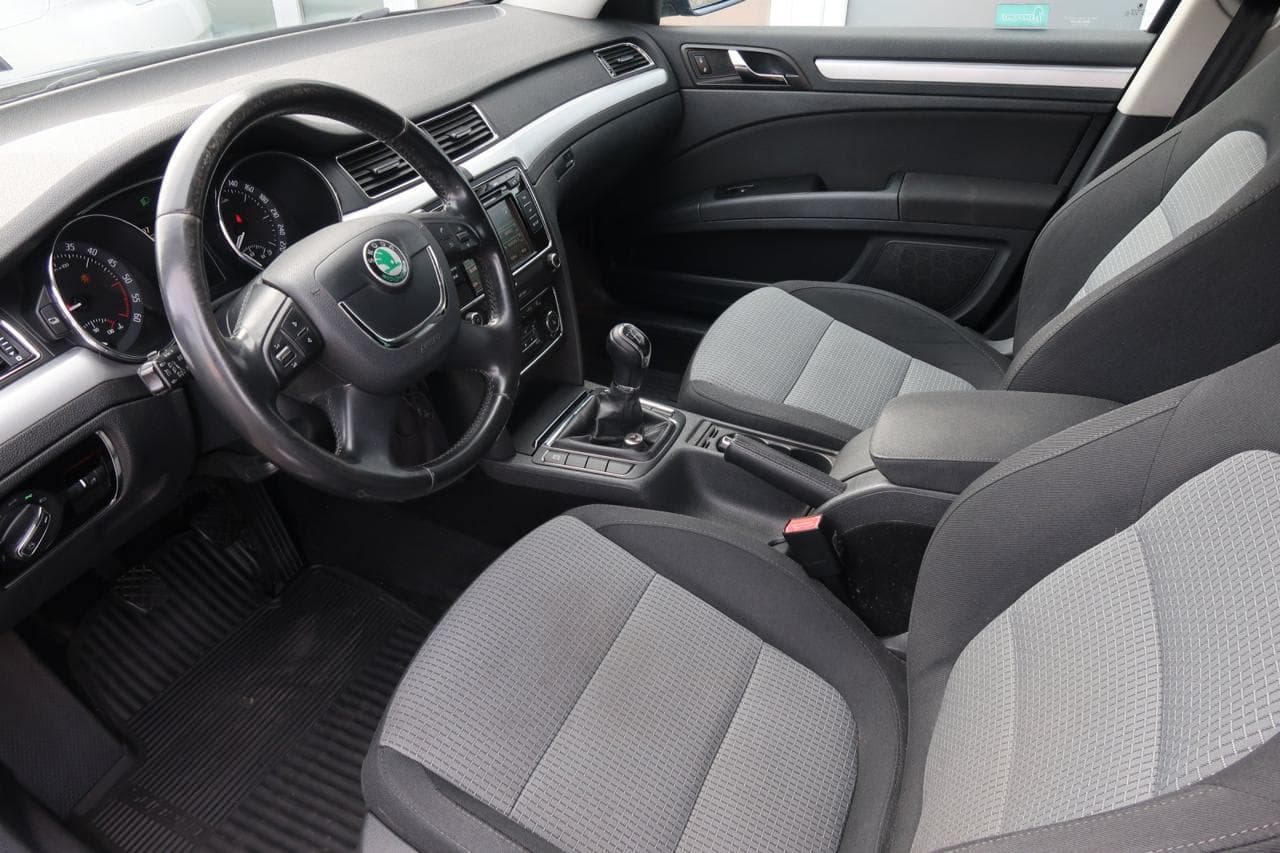 2012 Škoda Superb - 31