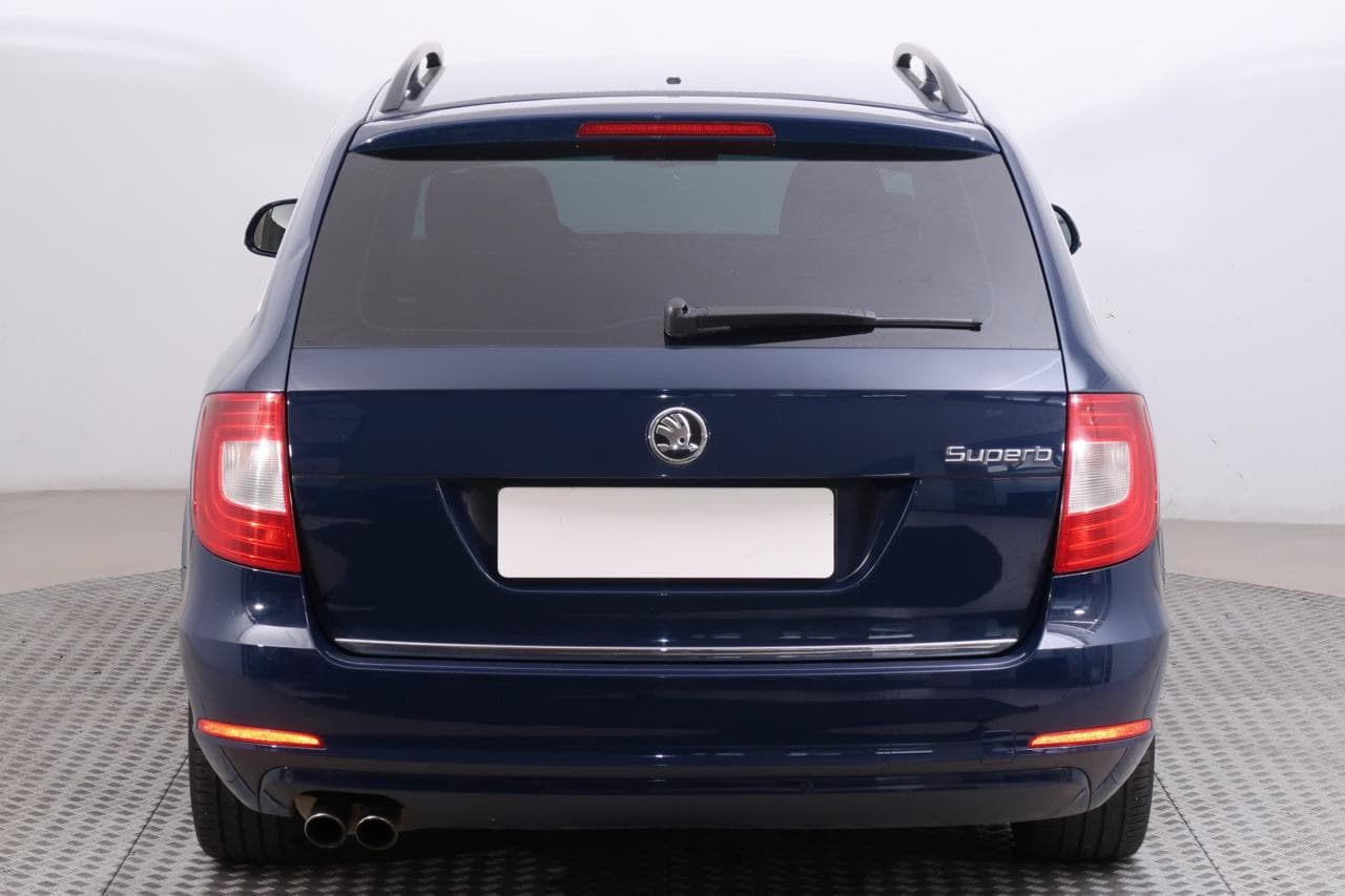 2012 Škoda Superb - 11