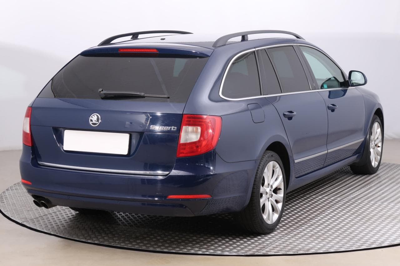 2012 Škoda Superb - 13