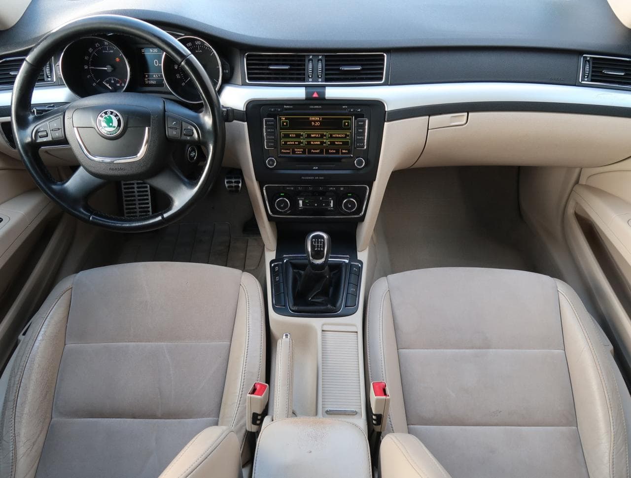 2010 Škoda SUPERB - 10