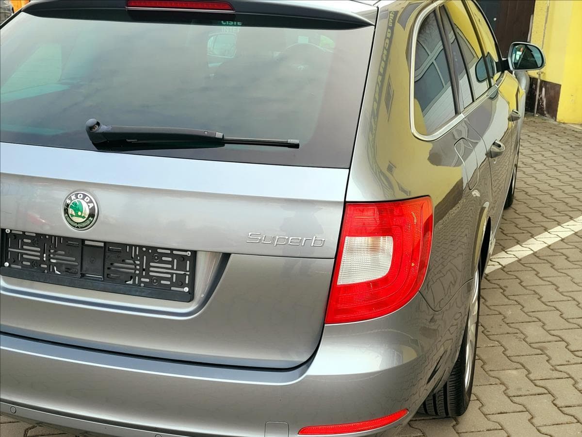 2012 Škoda SUPERB - 12