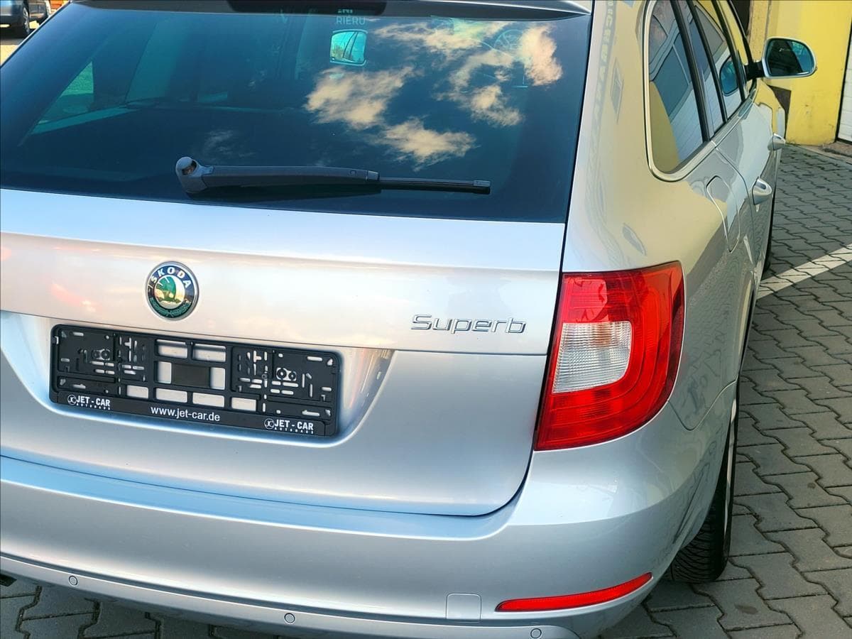 2012 Škoda SUPERB - 11