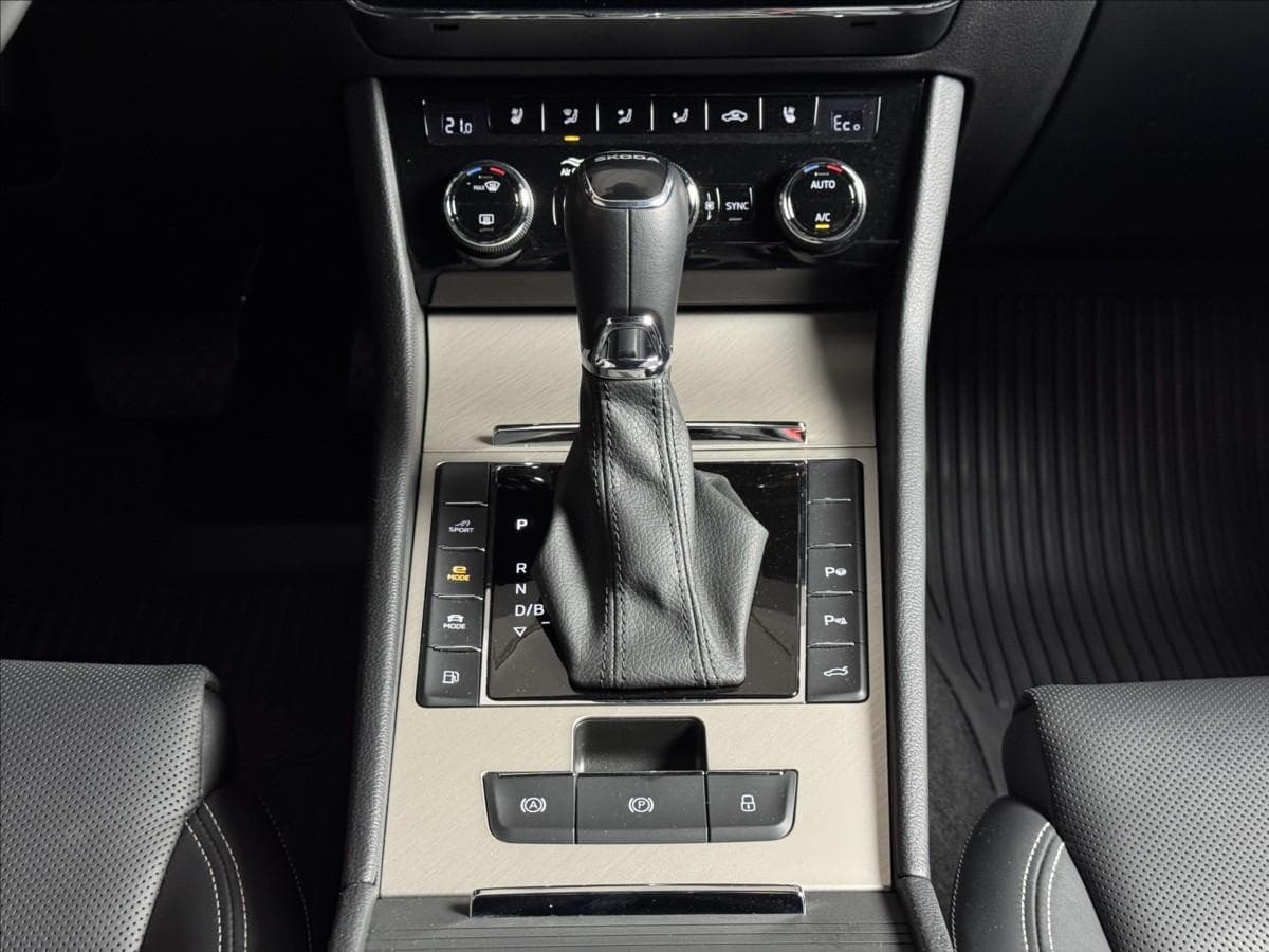 2022 Škoda SUPERB - 19