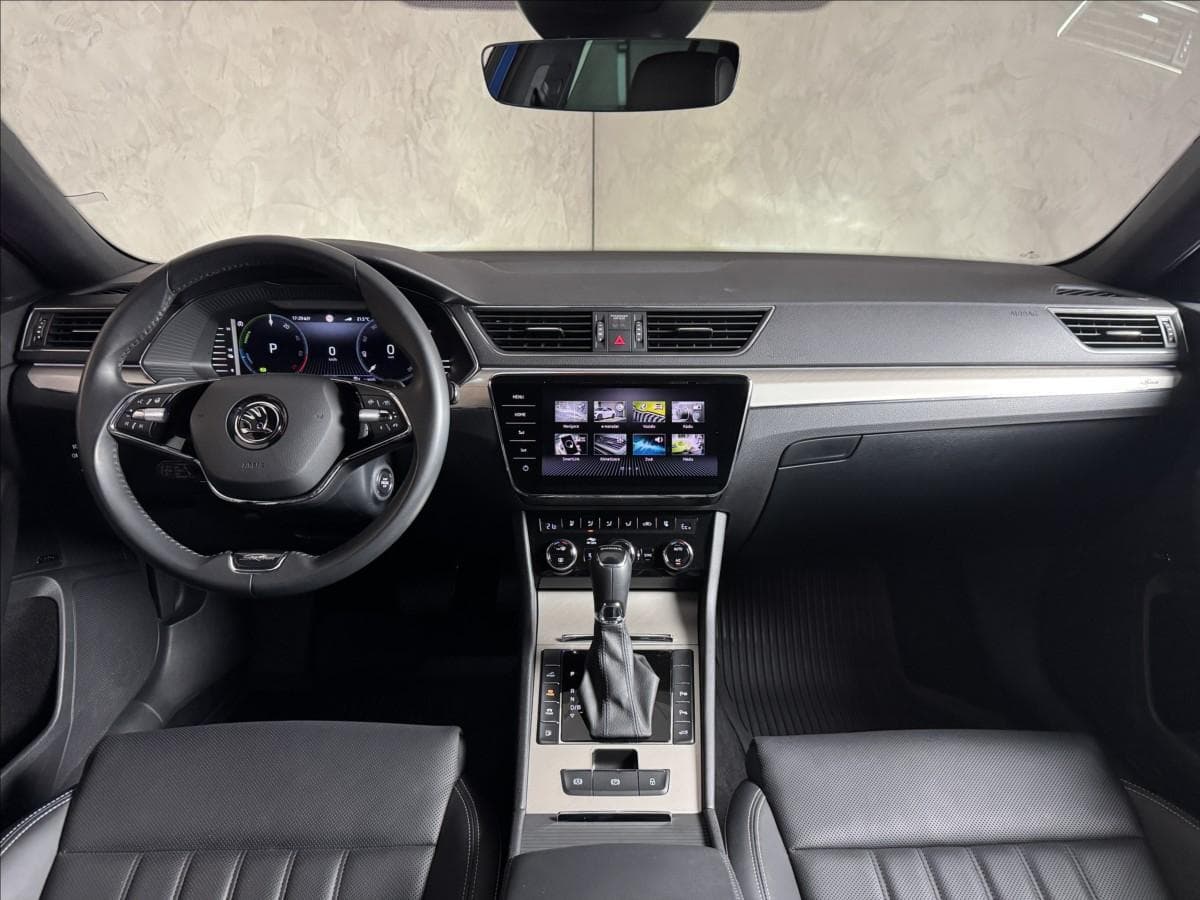 2022 Škoda SUPERB - 18